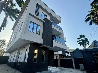 5 Bedroom Detached Duplex — Ikeja, Lagos