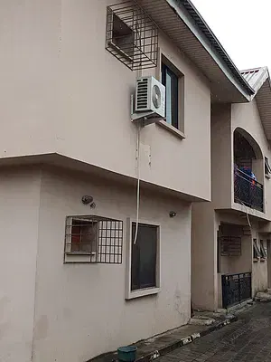 Block of 3 Bedroom Flat — Thomas Estate, Ajah, Lagos
