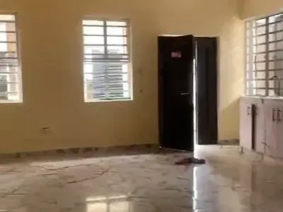 Spacious Clean Studio Apartment with Fitted Kitchen — New Road Before Chevron Roundabout, Lekki, Lagos