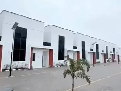 Tastefully Finished 3 Bedroom Terrace Duplex with BQ in a Cool Esta — Ajah, Lagos