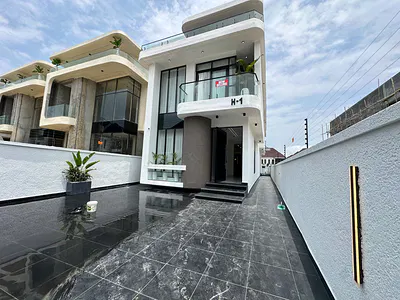 Charming Five (5) Bedroom Detached Duplex with Swimming Pool & BQ — Chevron Tollgate, Lekki, Lagos