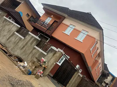 4 Bedroom Modern Flat — Oworonshoki, Shomolu, Lagos