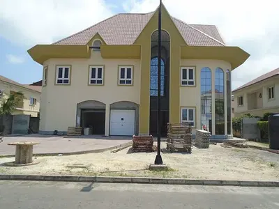 Luxury 5 Bedroom Detached Duplex with 2 Bedroom Penthouse — Lekki, Lagos