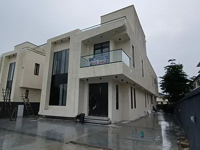 Luxury 5 Bedrooms Detached Duplex with Swimming Pool Penthouse and BQ — Royal Garden Estate, Jahi, Abuja