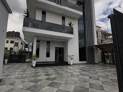Pristine 5 Bedroom Detached Duplex with Boys Quarters + Pool — Apo Resettlement, Apo, Abuja