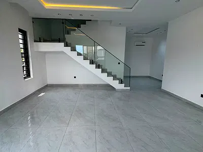 Aesthetically Pleasing 3 Bedroom Apartment Maisonette + BQ, Pool — Lekki, Lagos
