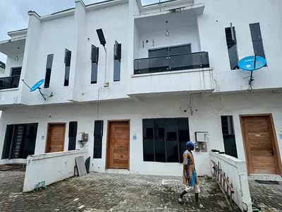 4 Bedroom Terraced House — Lekki, Lagos