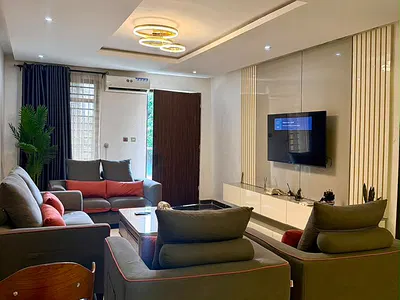 Fully Furnished 2 Bedroom Flat with BQ — Shoreline Drive, Off Thornbull Road, Ikoyi, Lagos