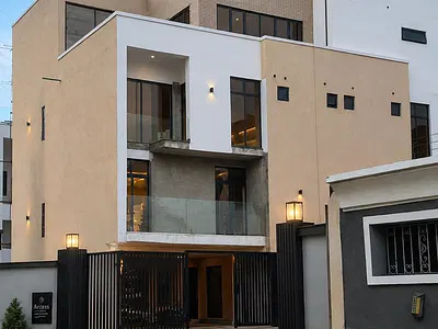 Exquisite Newly Built 4-Bedroom Penthouse — Banana Island, Ikoyi, Lagos