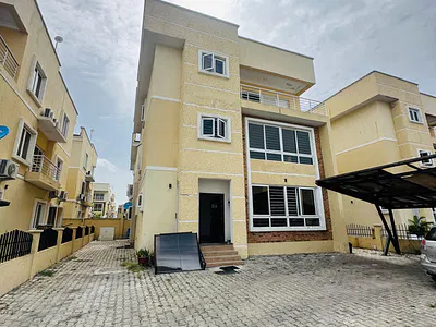 6 Bedroom House — Lekki, Lagos
