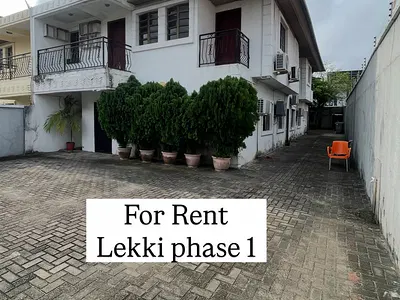 Luxury 3 Bedroom Upper Floor — Lekki Phase 1, Lekki, Lagos