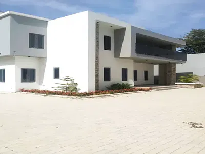6 Bedroom Detached House with Boys Quarters — Yusuf Road, Kano, Kano