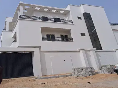 7 Bedroom Detached House with Guest Chalets — Magaji Rumfa, Kano, Kano
