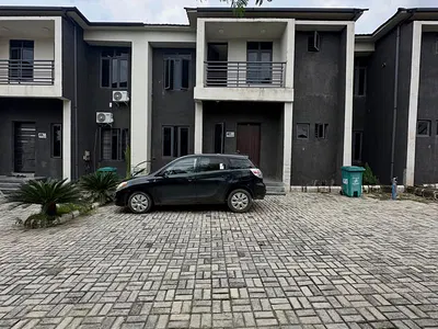 Luxury 4 Bedroom Spacious Terrace Duplex, BQ, Tarred Road, in an Estate — Idu by Nezamiye Hospital, Karmo, Abuja