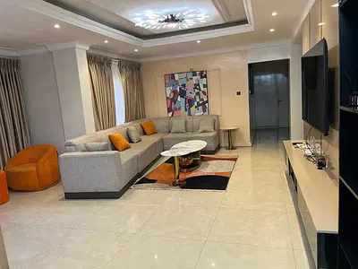 Spacious Clean 3 Bedroom Flat — Off Admiralty Way, Lekki Phase 1, Lekki, Lagos
