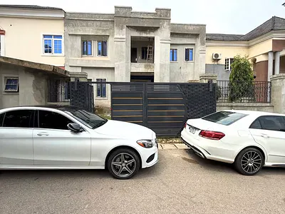 Newly Built 5 Bedroom Gated Terrace Duplex, BQ, Inside an Estate — Legislative Quarters., Apo, Abuja