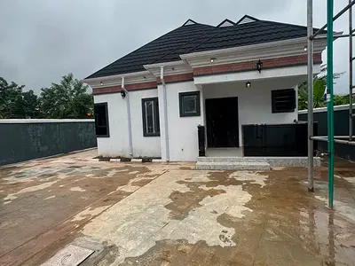 4 Bathroom Bungalow + BQ — Ibadan, Oyo
