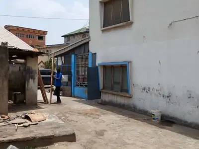5 Bedroom Detached House — Off Adekunle Kuye, Itire-Ikate, Surulere, Lagos