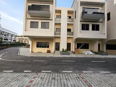 Luxurious 4 Bedroom Spacious Terrace Duplex, BQ, Store, Box Room — Serene and Well Secured Neighborhood, Guzape District, Abuja