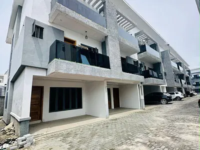 Spacious 2bedroom Maisonette with Swimming Pool & Gym — Lekki, Lagos
