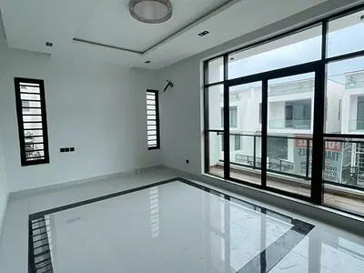 Luxury 5 Bedroom Detached Duplex with Excellent Facilities — Lekki, Lagos