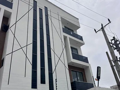 2 Bedroom Apartment with Ensuite Room, Parking Etc — Lekki, Lagos