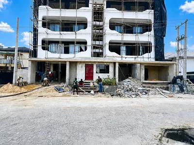 Contemporary 2 Bedroom Apartment with S/Pool and Gym — Lekki Phase 1, Lekki, Lagos