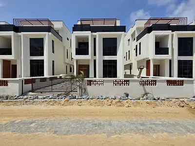 5 Bedroom Detached Duplex with Pool — Lekki, Lagos
