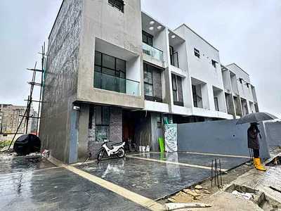 2 Bedroom Maisonette — Lekki Phase 1, Lekki, Lagos