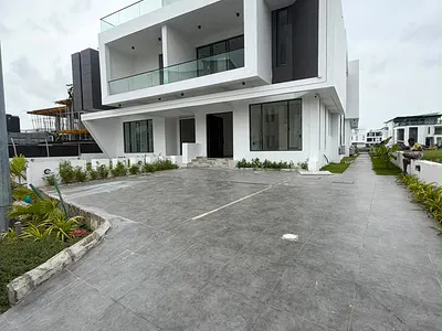 Luxury 5 Bedroom Fully Detached Duplex — Lekki, Lagos