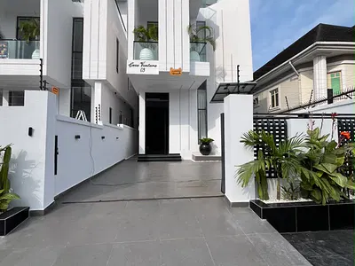 5 Bedroom Fully Detached Duplex — Ikota, Lekki, Lagos