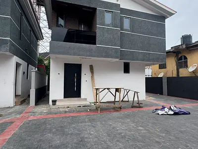 4 Bedroom Detached Duplex — Surulere, Lagos