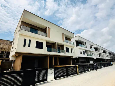 Good Deal Luxury Well Built 4 Bedroom Semi Detached Duplex — Lekki, Lagos