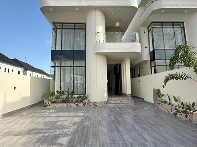 5 Bedroom Detached Duplex — Lekki, Lagos