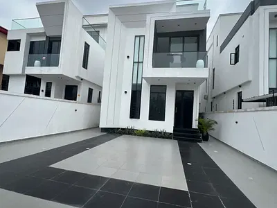 Newly Built 5 Bedroom Duplex with BQ, Cinema, Pool — Lekki, Lagos