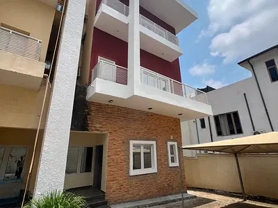 Stylish 4-Bedroom Duplex with BQ — Guzape District, Abuja
