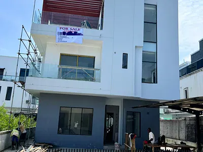 6 Bedroom Detached Duplex with Pool — Ikota, Lekki, Lagos