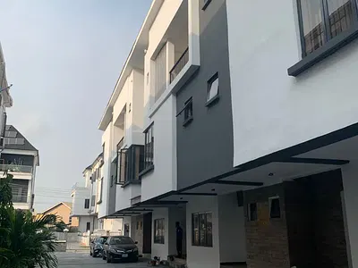2 Bedroom Penthouse with Swimming Pool — Off Ahmadu Bello Way, Victoria Island (VI), Lagos
