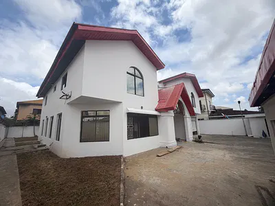 Standard 5-Bedroom Detached House with Teo Room BQ — Lekki, Lagos