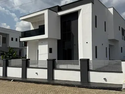 4 Bedroom Detached Duplex with BQ — Ibadan, Oyo