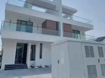 5 Bedroom Semi-Detached Duplex with 2 BQS — Lekki, Lagos