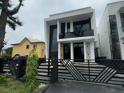 5bedroom Detached Plus BQ — Lekki, Lagos