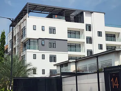 2 Bedroom Luxury Apartment with Elevator — Lekki, Lagos