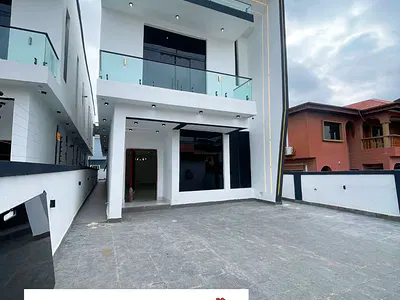 5 Bedroom Detached Duplex — Lekki, Lagos