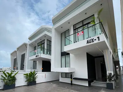 Contemporary 5 Bedroom Fully Detached Duplex — Orchid Lekki, Lekki, Lagos