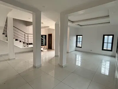 5 Bedroom Detached Duplex — Lekki, Lagos