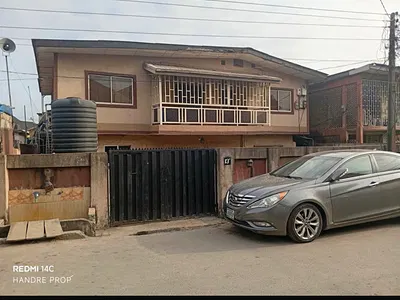 Blocks of 4 Flats on a Plot of Land — Surulere, Lagos
