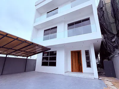 Brand New 5 Bedrooms Waterfront Detached House — Ikoyi, Lagos
