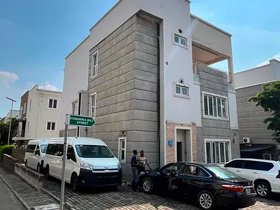 A Good Spacious 5-Bedroom Detached Duplex + 1BQ — Close to African University, Galadimawa, Abuja