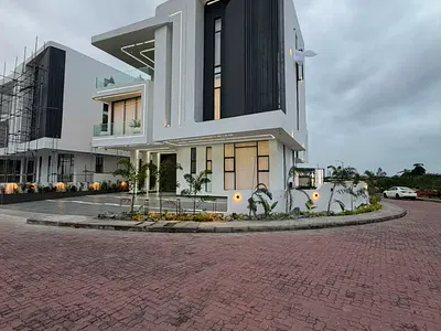 5 Bedroom Luxuriously Built Fully Detached — Osapa, Lekki, Lagos
